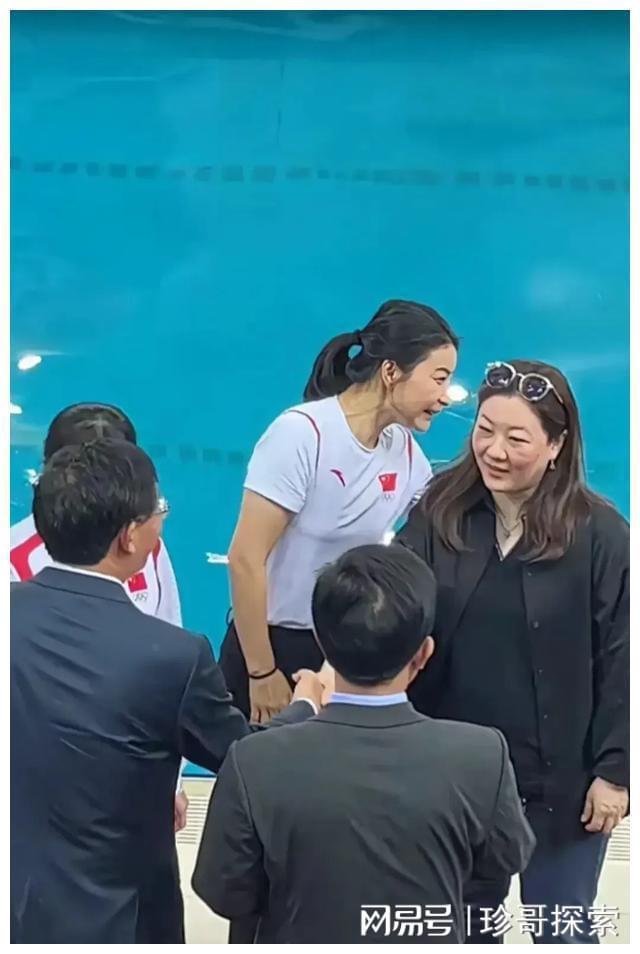 富豪嫁游泳冠军香港女星_游泳冠军嫁香港富豪_嫁香港富豪的运动员