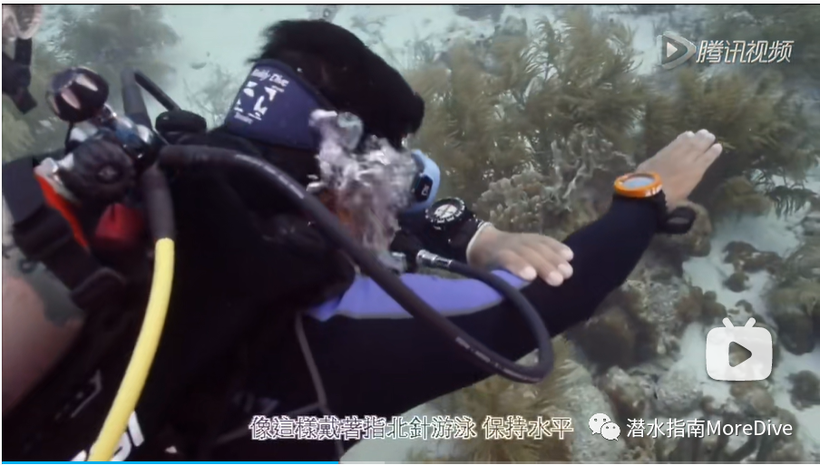 游泳时吸气小技巧视频教程_游泳如何吸气和呼气视频_初学游泳吸气窍门